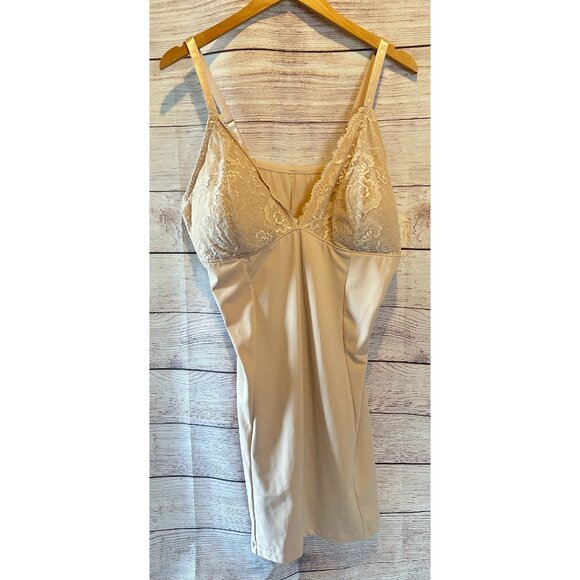 NWOT H&M women's plus 3XL lace Firm Shaping Slip in light beige w/ padded cups - Picture 4 of 7